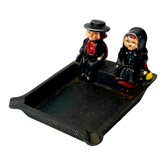 1950's Dalecraft Cast Iron Ashtray Amish Boy Girl Couple Hand Painted Folk Art - Picture 2 of 8